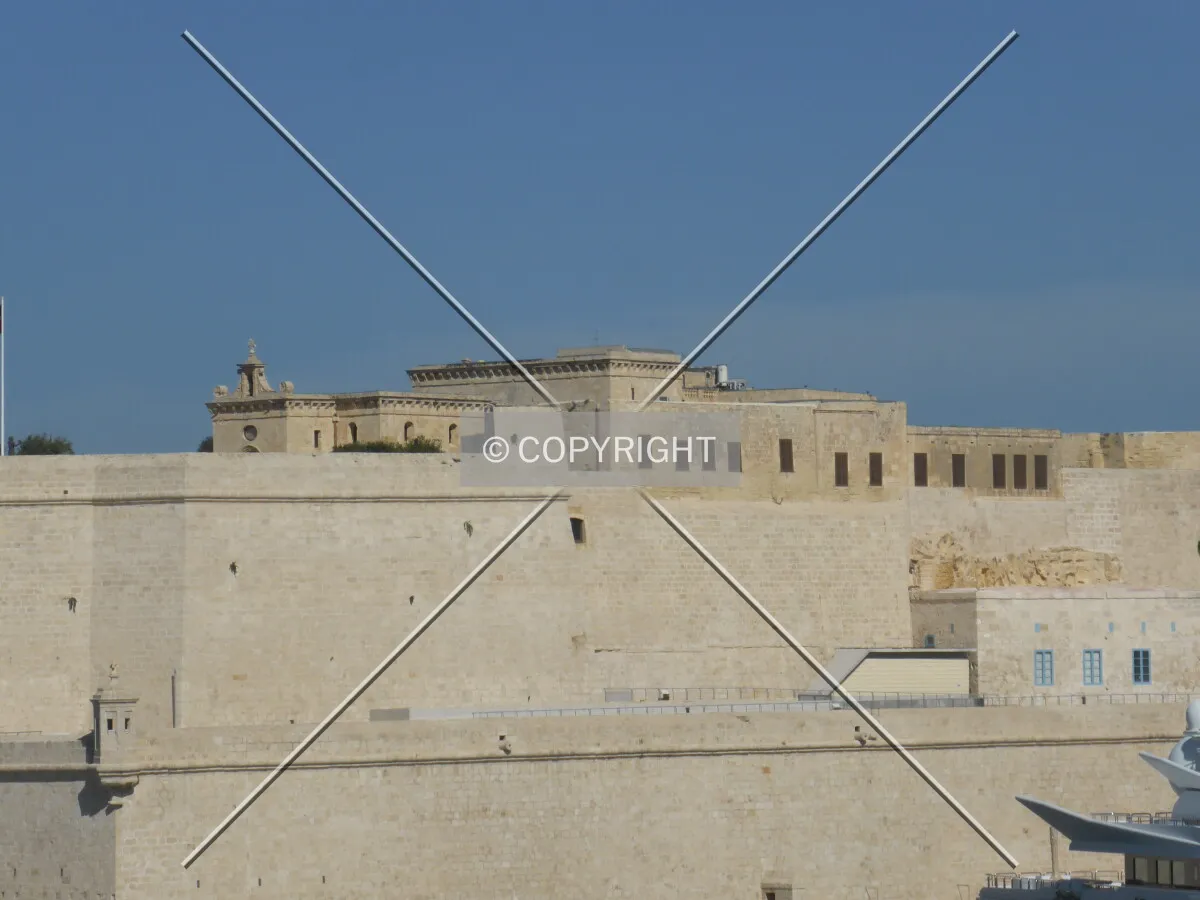 Photo 696-192-741