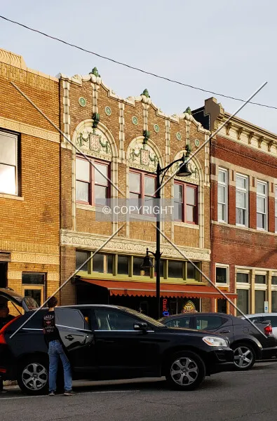 Photo 696-917-721