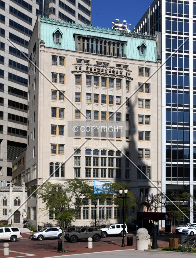 Photo 696-995-818