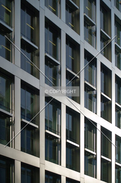 Photo 698-329-547