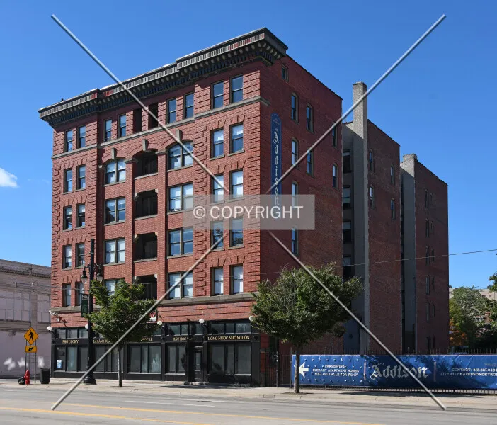 Photo 698-441-364