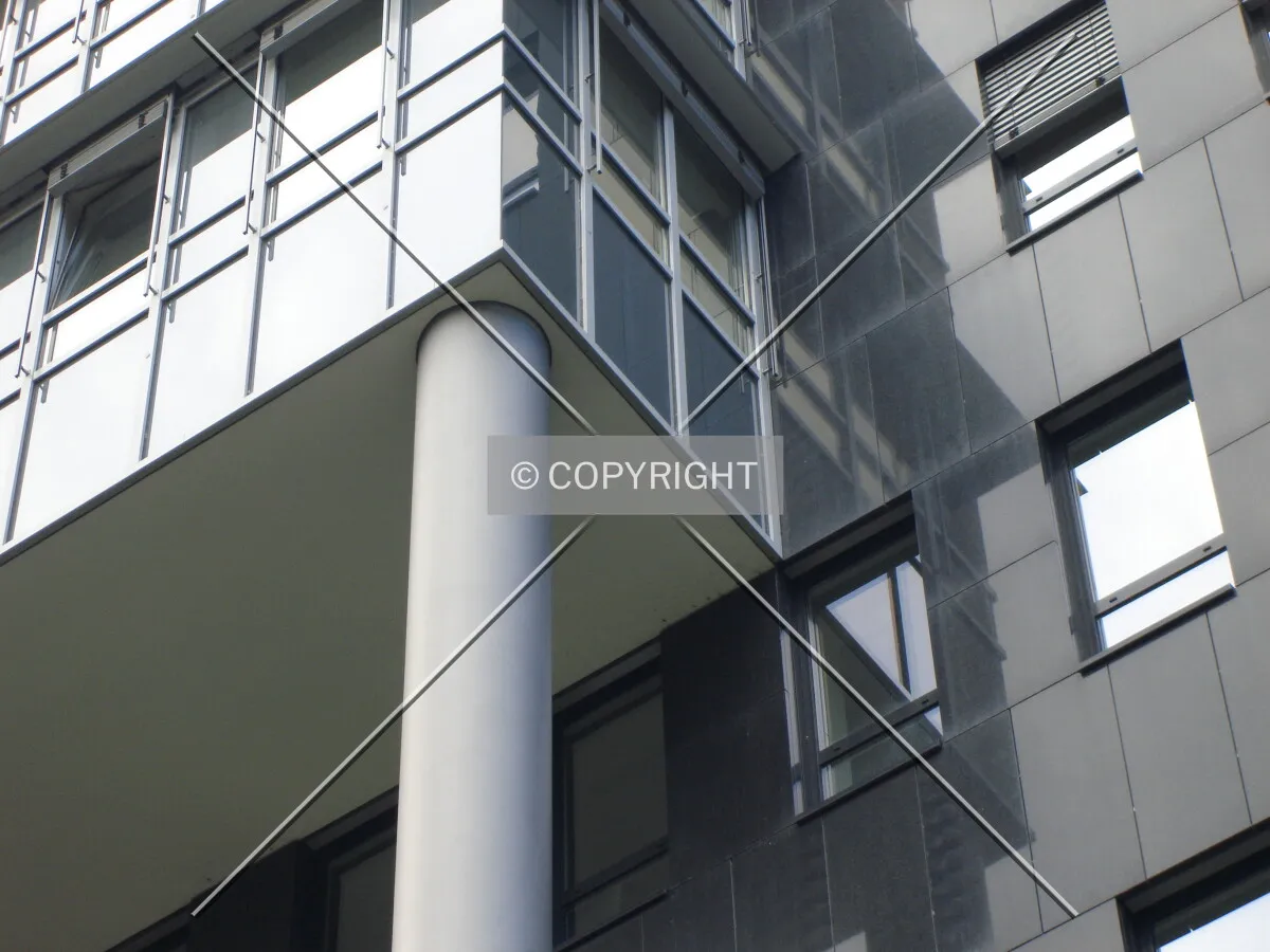 Photo 699-825-424