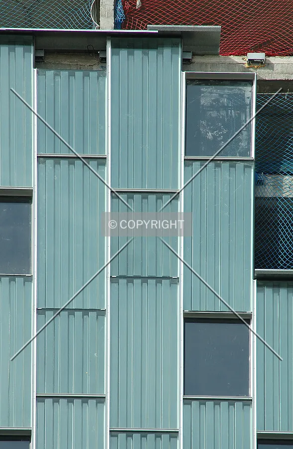 Curtain wall facade