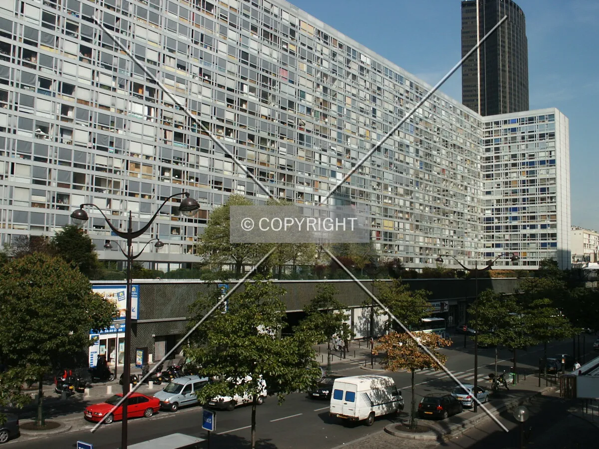View from the southeast looking towards Tour Montparnasse