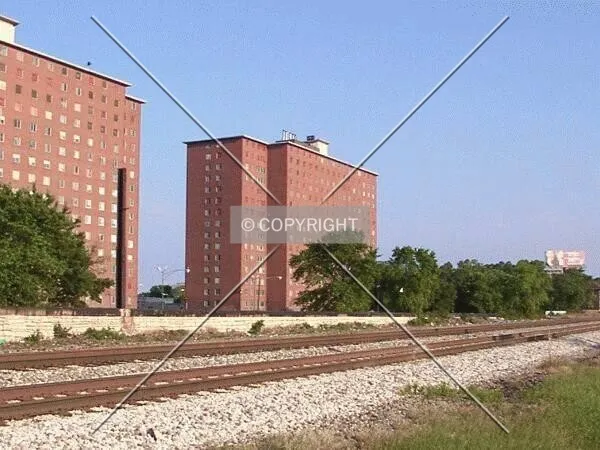 Photo 702-110-670