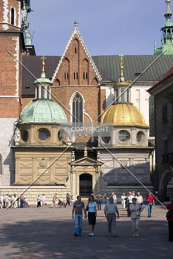 Golden dome of Sigismund's Chapel on the right