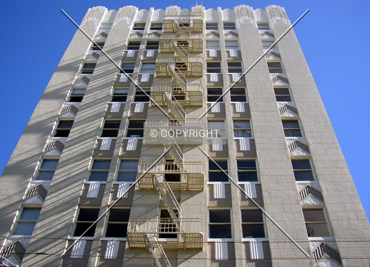 Looking up the southern facade from Union Street