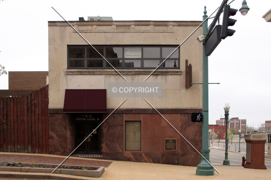 Photo 702-687-866