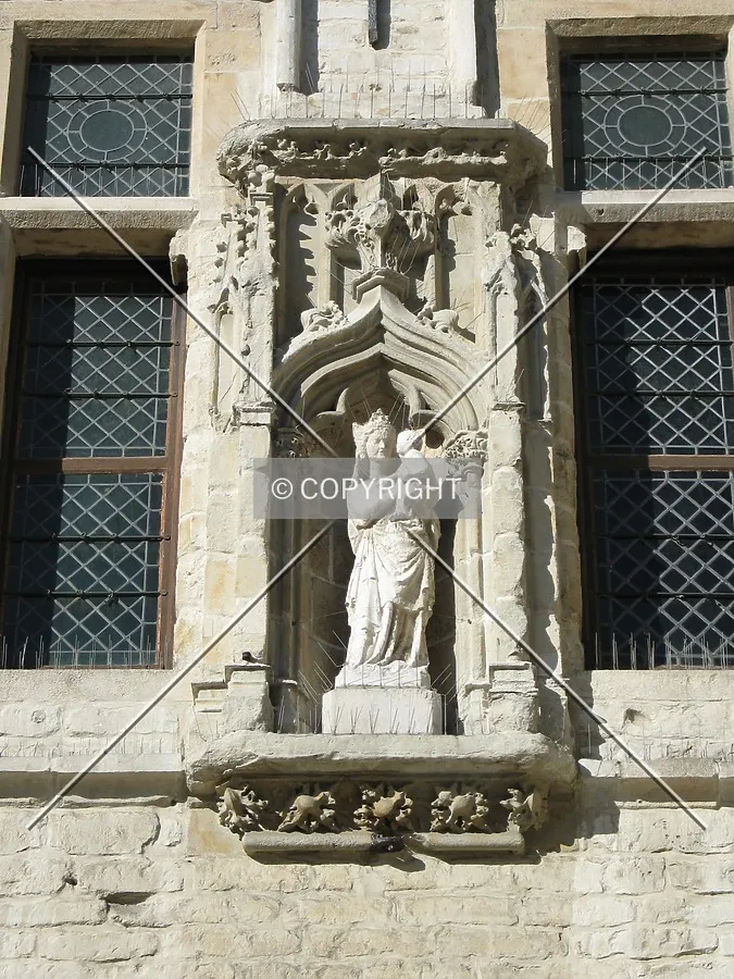 Façade detail on the south side of the main building