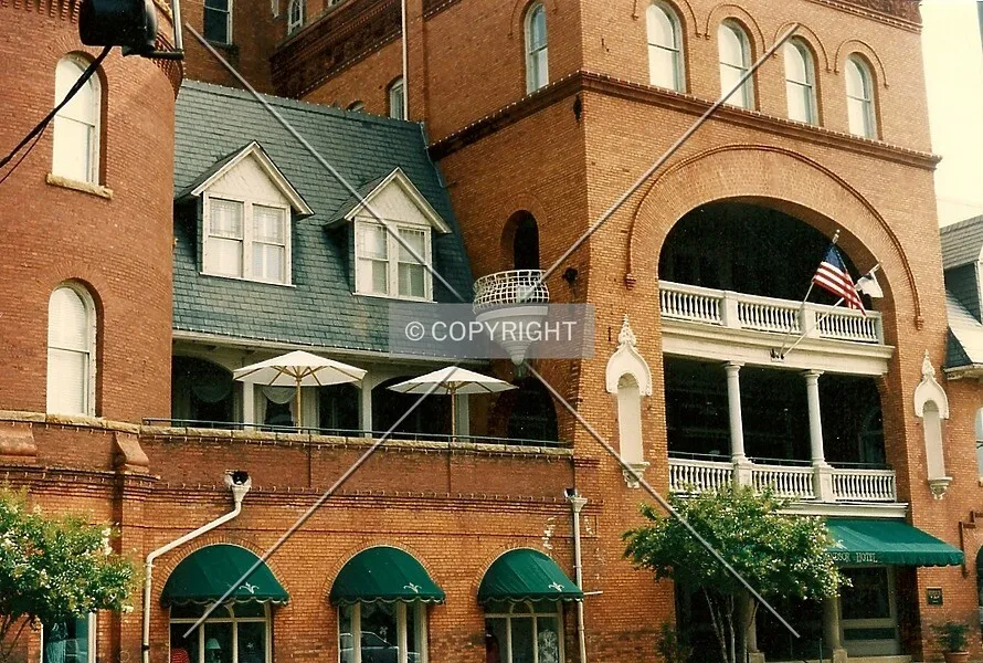 Photo 705-584-590