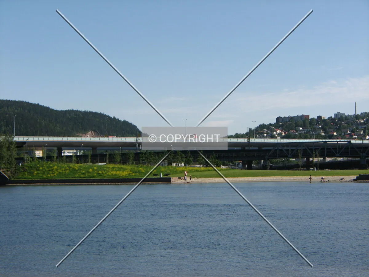 View of the middle section of the bridge from Bragernes