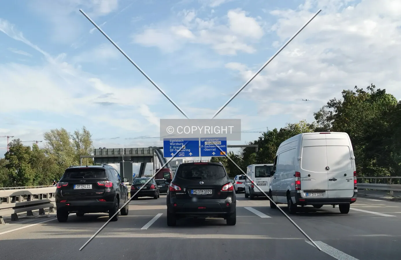 Heavy traffic on the A 661 freeway