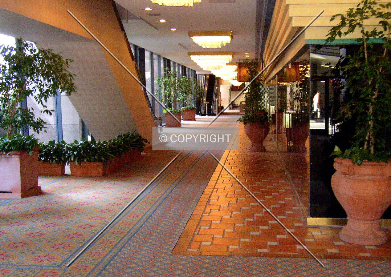 Side lobby off O'Farrell Street