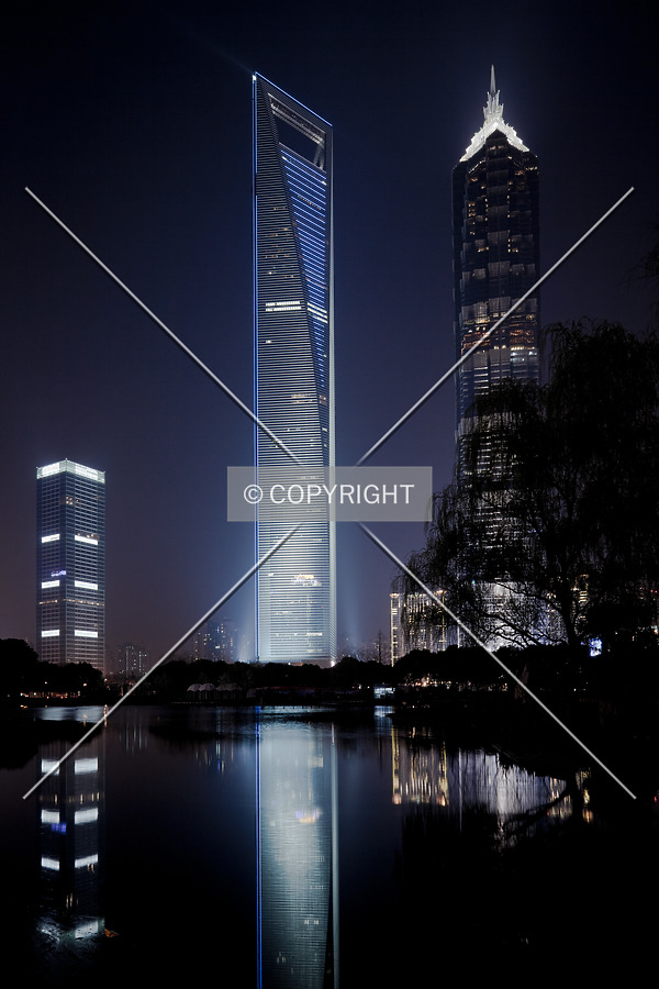 Night view of the Shanghai World Finance Centre.