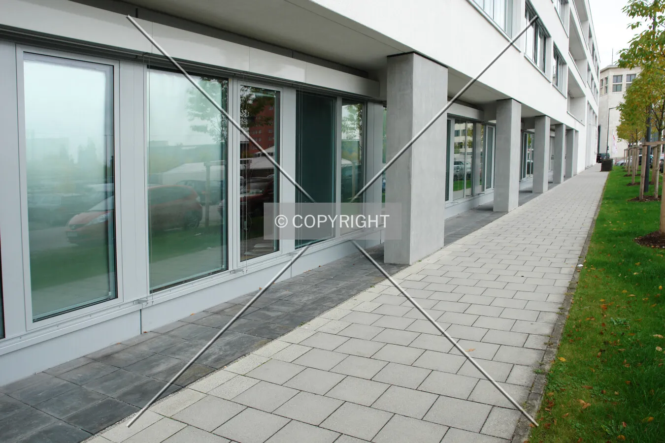 Photo 711-467-049