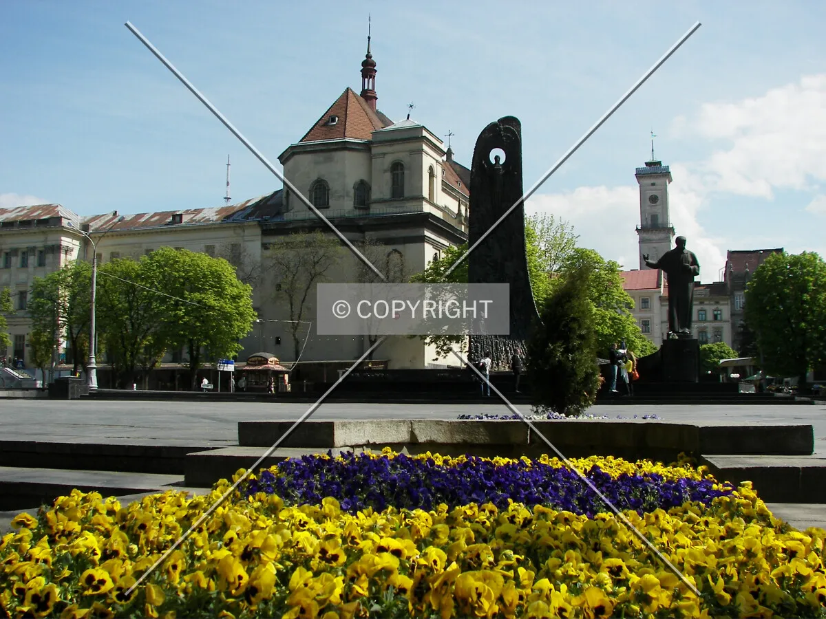 Looking towards Taras Shevchenko monument