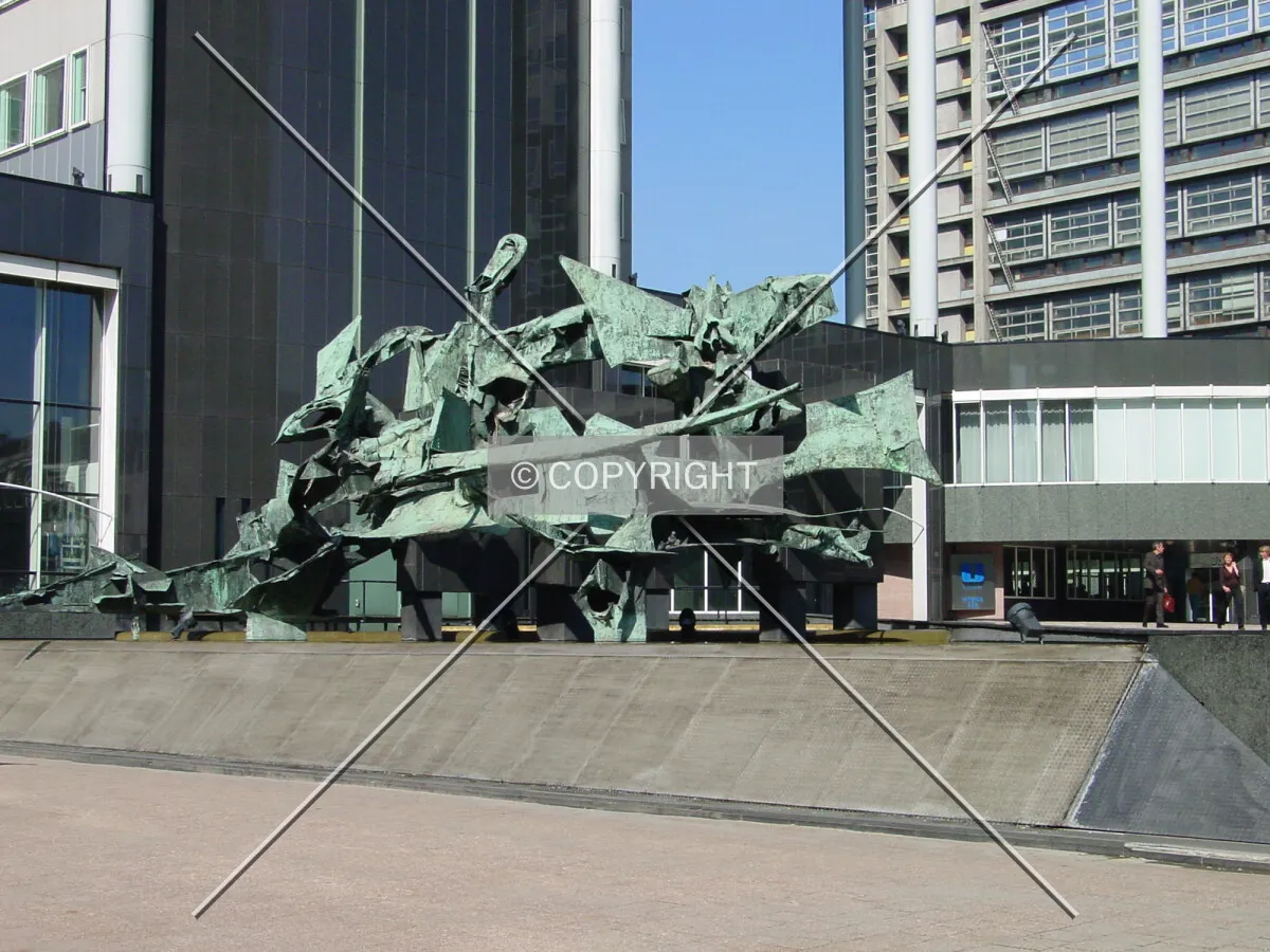 The sculpture Corporate Entity near the main entrance
