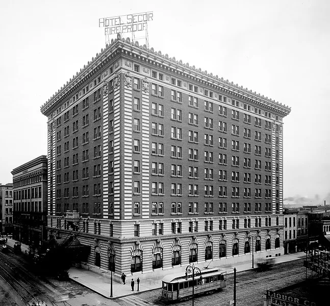 Photo 713-941-545