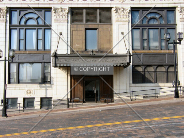 Entrance on a steep 3rd Avenue