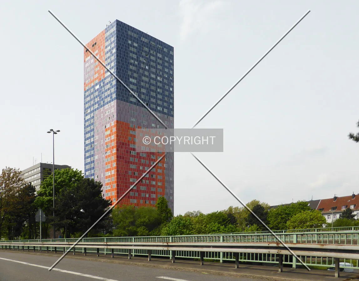 Photo 071-496-943