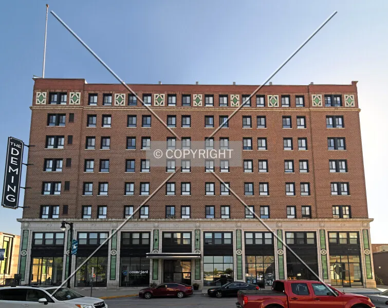 Photo 715-189-478