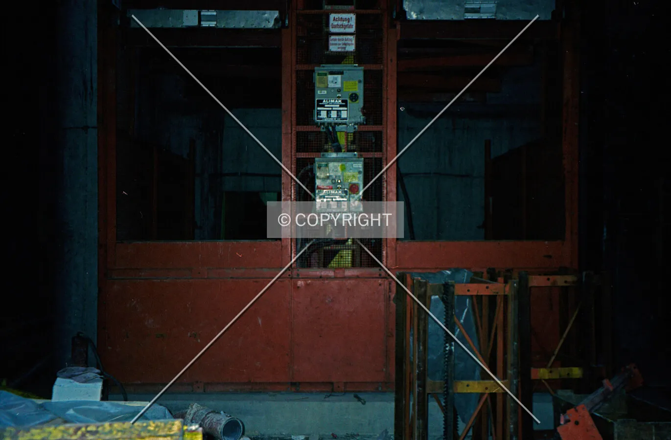 Photo 715-686-940