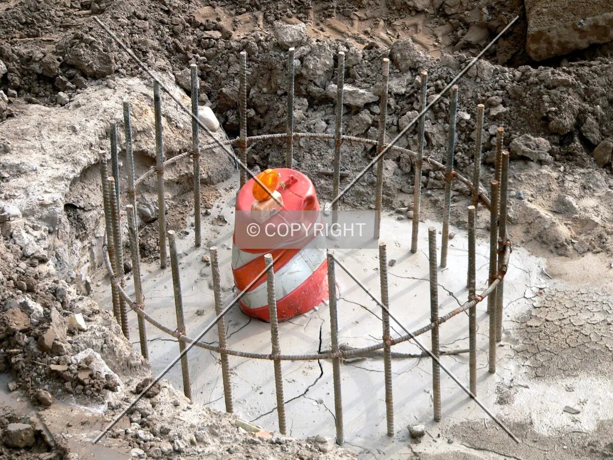 Top of a caisson visible