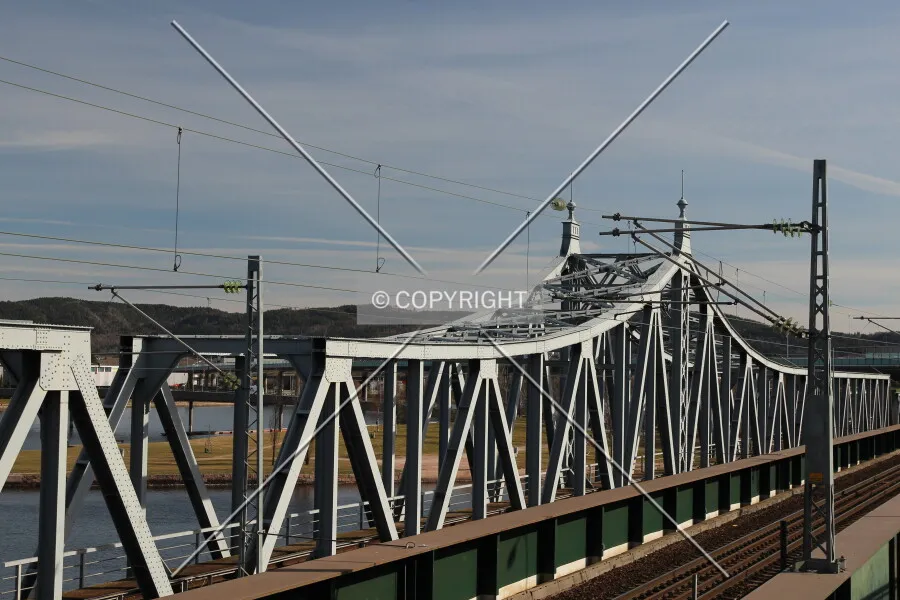Photo 716-761-350