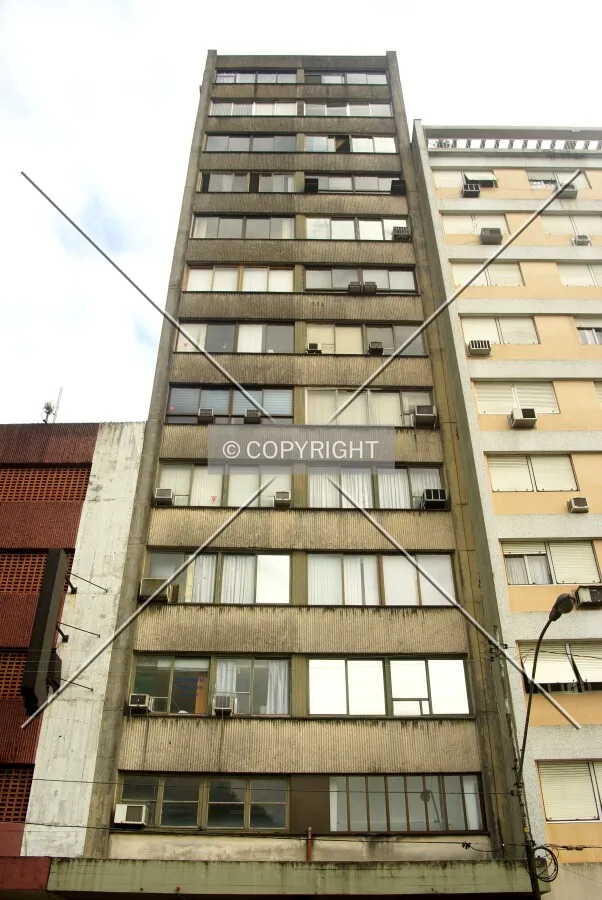 Looking up from across Independencia Avenue
