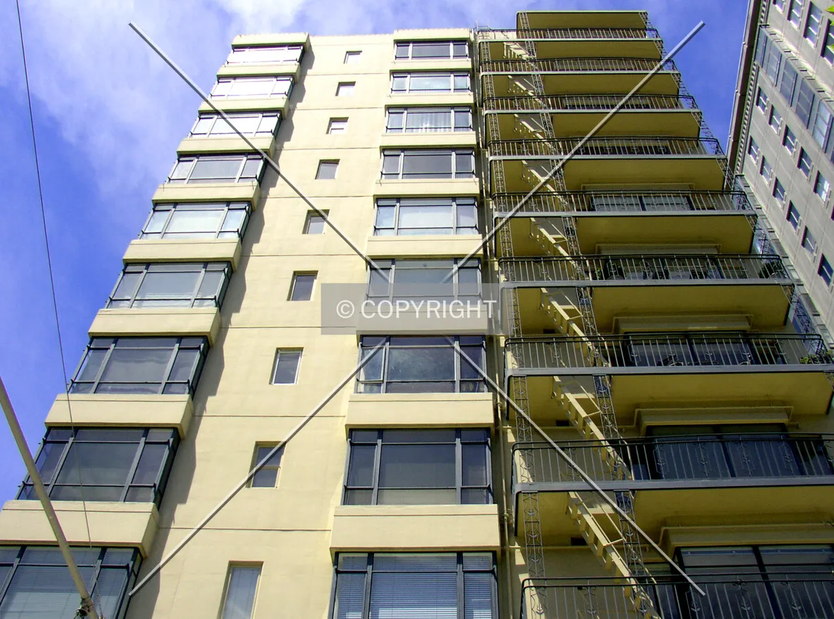 Looking up the southern side from Sacramento Street