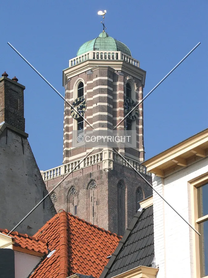 Looking up from Kamperstraat