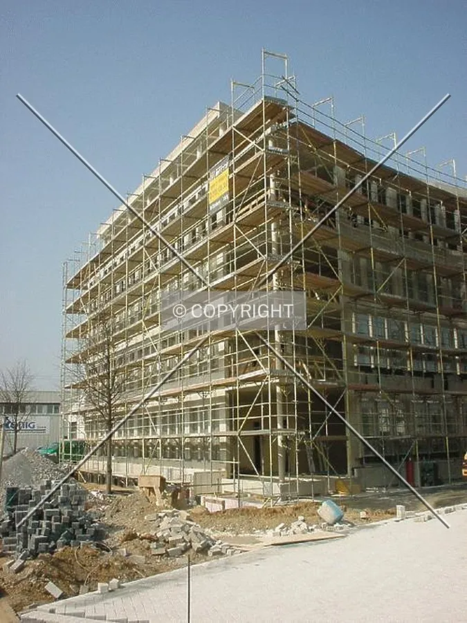 Side view of low-rise wing