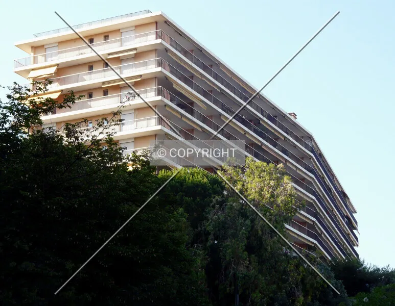 Photo 721-175-417