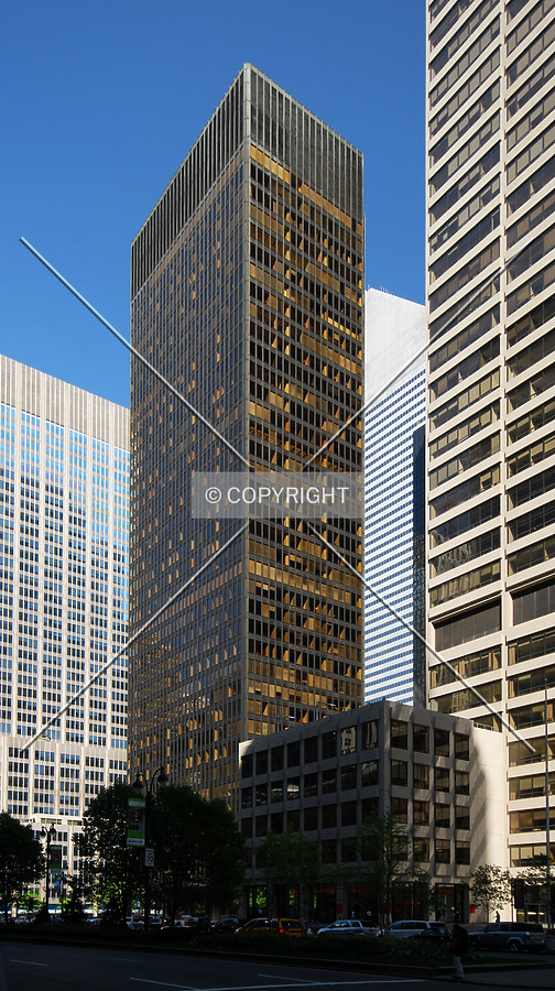 Viewed from the southwest along Park Avenue