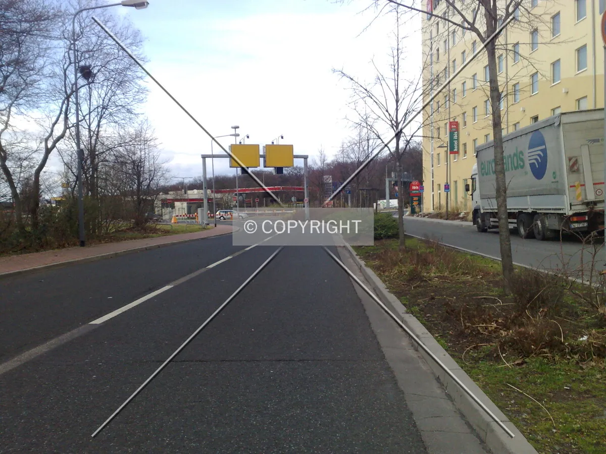Photo 722-403-486