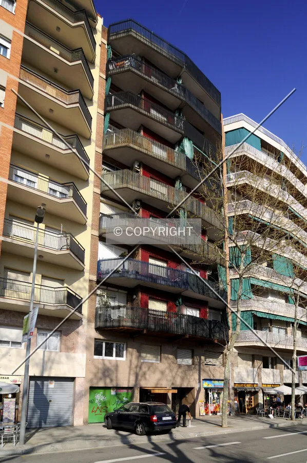 Building's façade towards Passeig Lluis Companys, seen from north