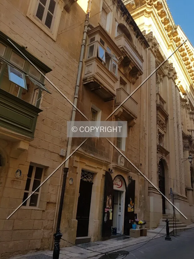Photo 723-347-798