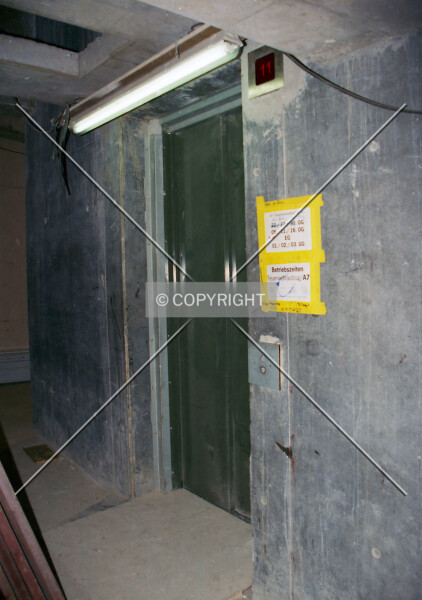 Photo 725-822-629