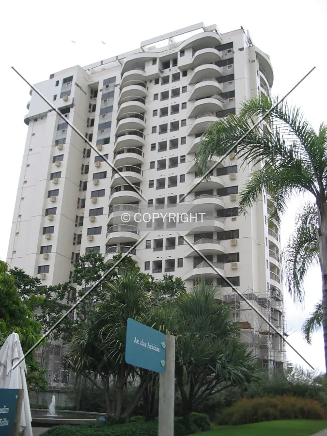 Finishing the construction of the facade