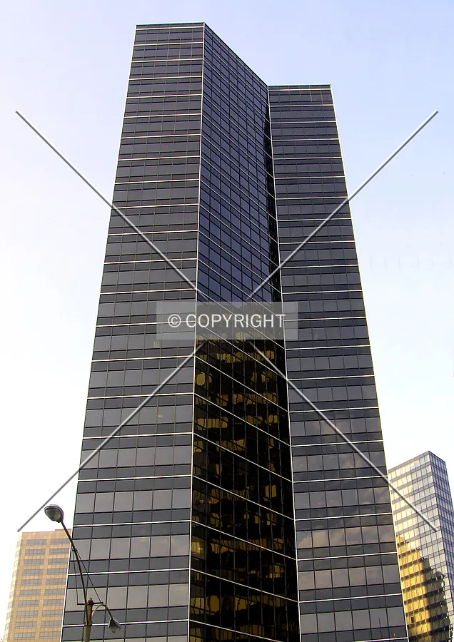 Looking up the northern side from Poydras Street