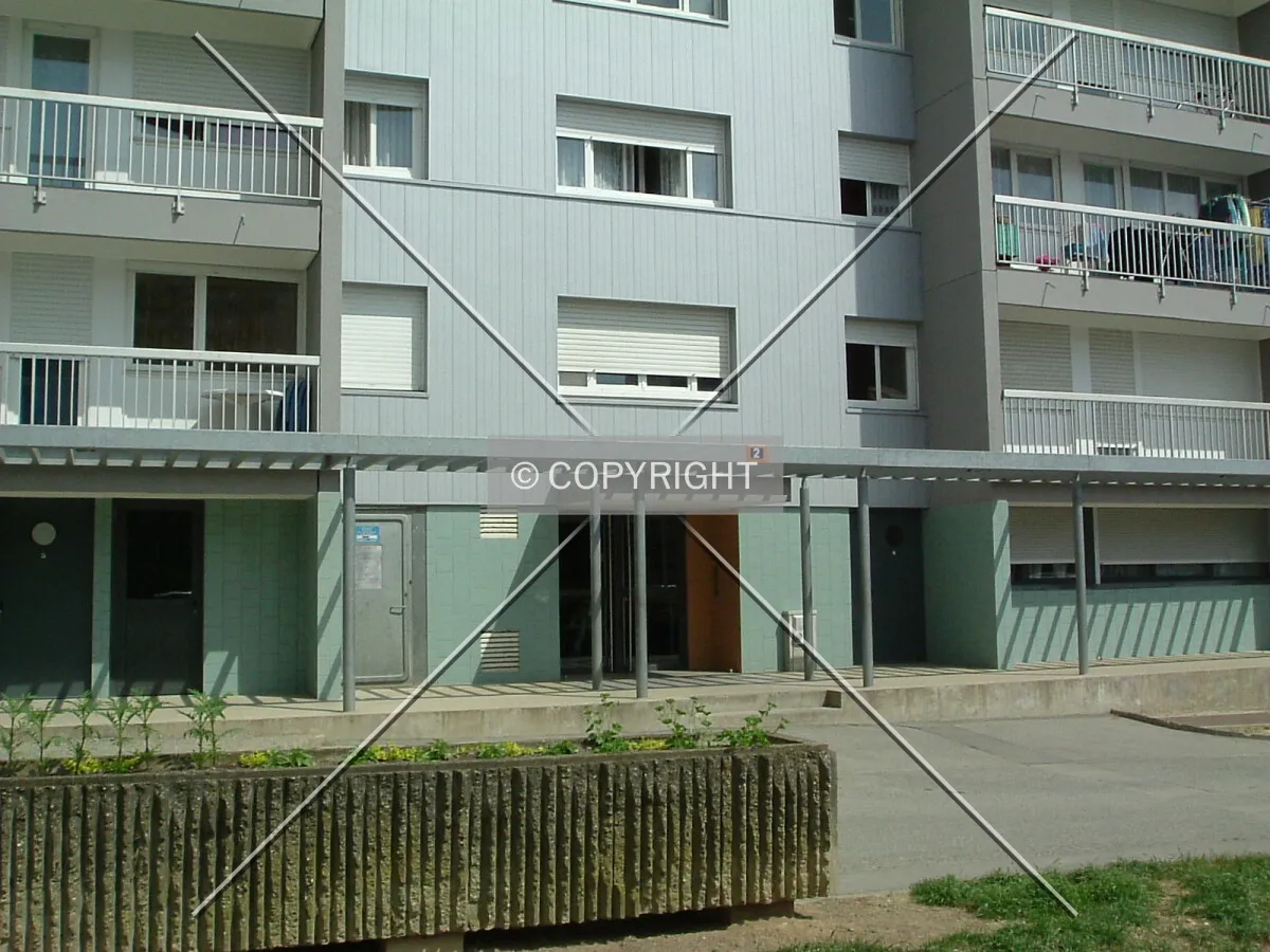 Entrée de l'immeuble coté ouest