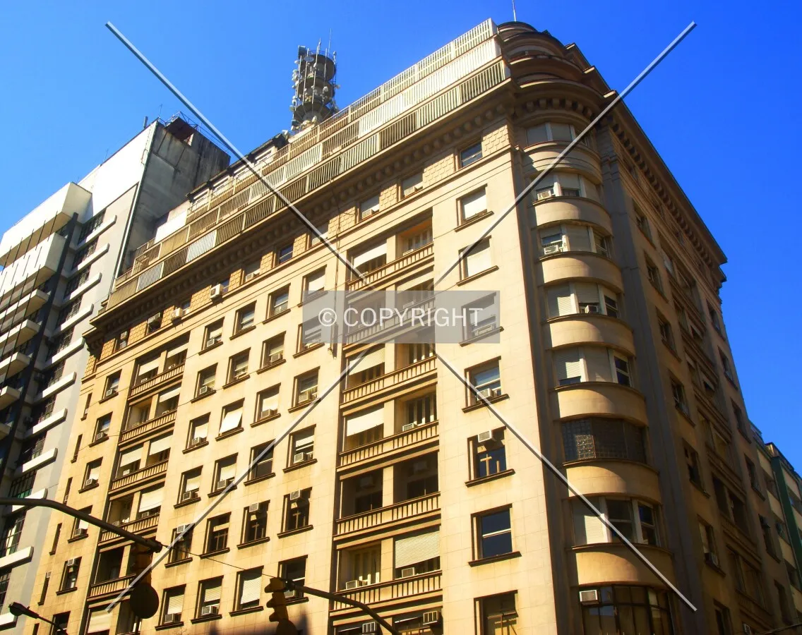 View from the corner of Riachuelo Street and Borges de Medeiros Avenue