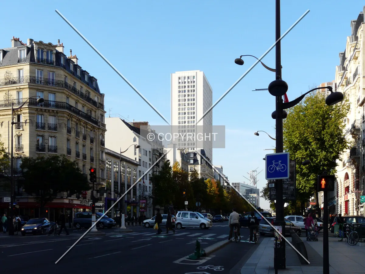 Looking north from Rue de la Maison Blanche