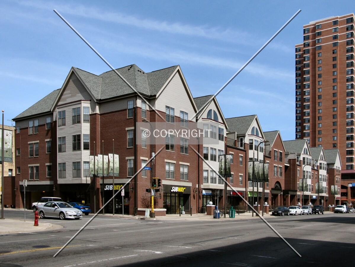 View to the north across Hennepin Avenue/13th Street