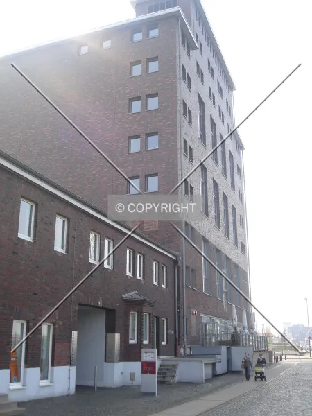 Photo 729-642-646