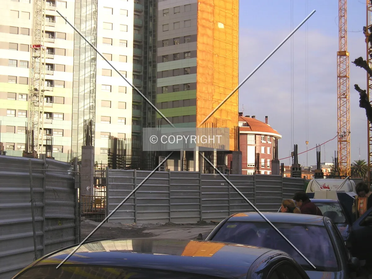 The building reaches the street level