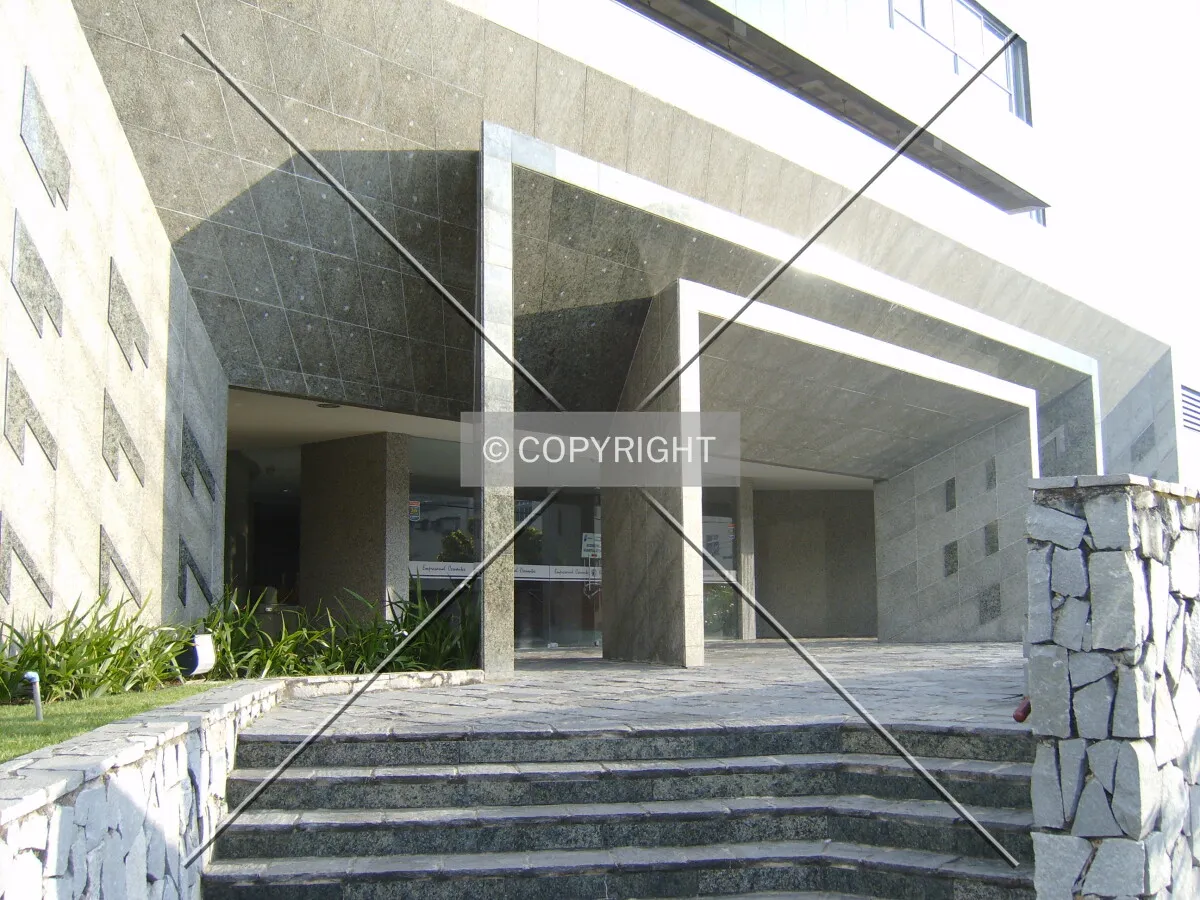 Main (southeast) entrance