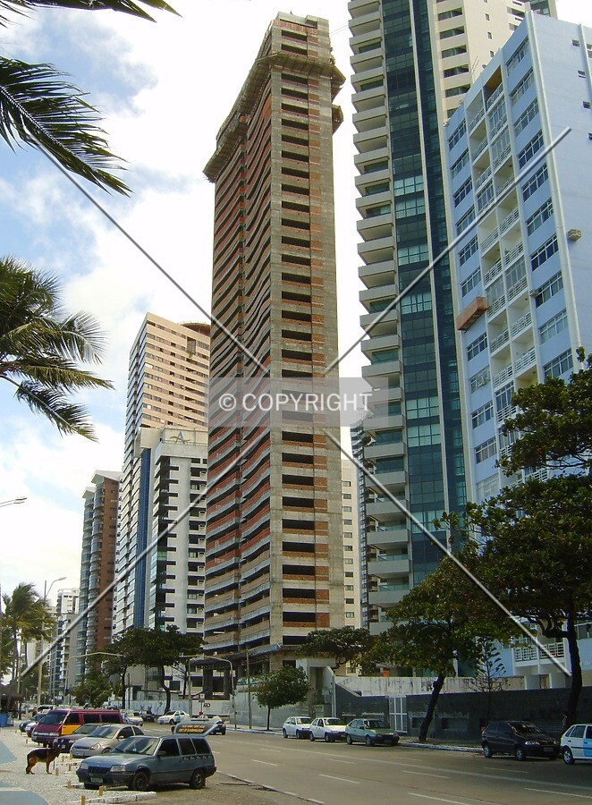 View from the northeast, across Avenida Boa Viagem
