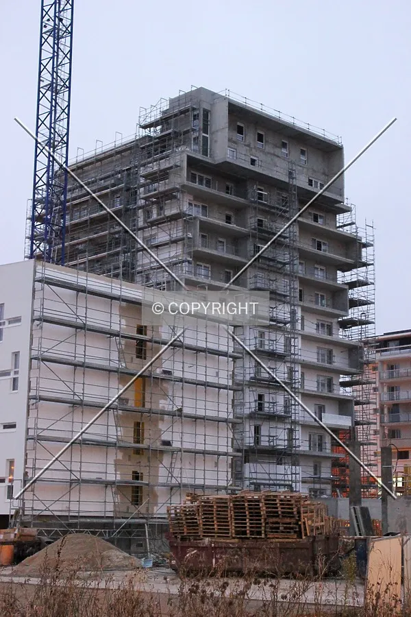 Southwest view from Boulevard de l'Yerres.