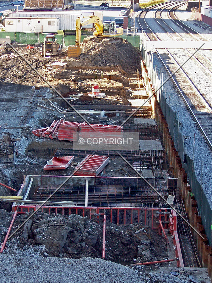 Looking west along the northern edge of the site from the Des Plaines Street viaduct